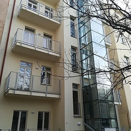 Jagellonska 3* 프라하